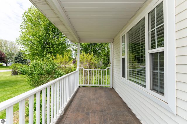 1151 Meadow Drive, Mt Pleasant, MI 48858