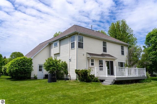 1151 Meadow Drive, Mt Pleasant, MI 48858
