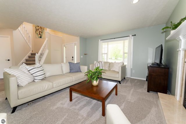 1151 Meadow Drive, Mt Pleasant, MI 48858