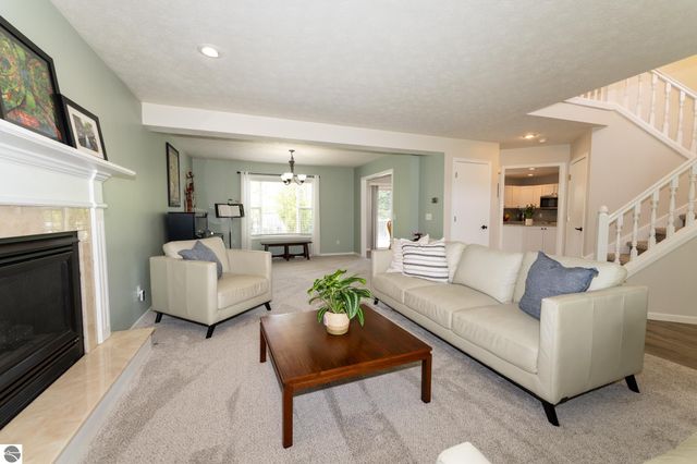 1151 Meadow Drive, Mt Pleasant, MI 48858