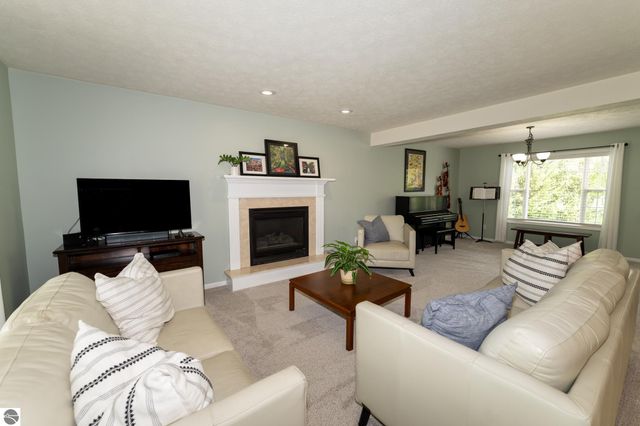 1151 Meadow Drive, Mt Pleasant, MI 48858