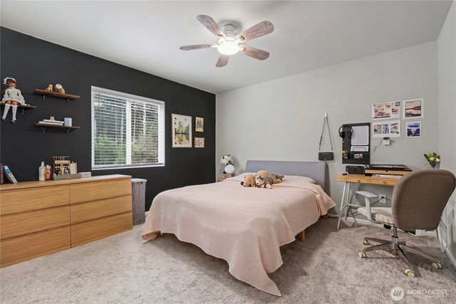 1230 Baker Heights Loop, Bremerton, WA 98312