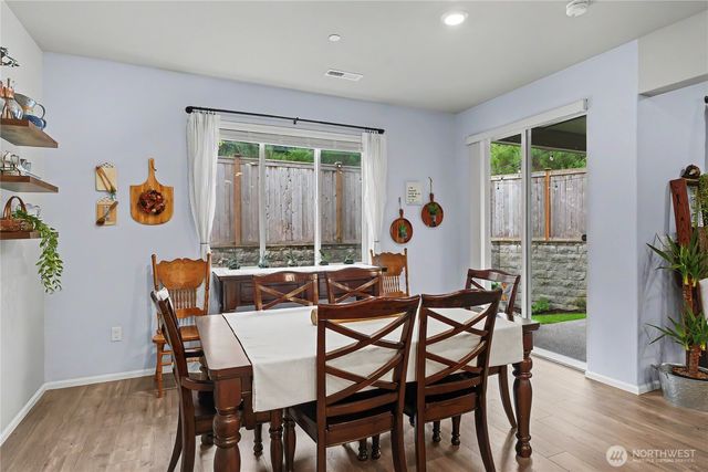 1230 Baker Heights Loop, Bremerton, WA 98312
