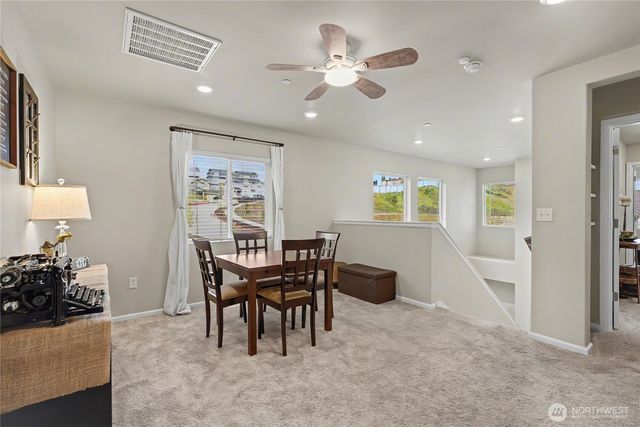 1230 Baker Heights Loop, Bremerton, WA 98312