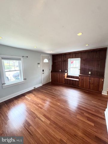 150 E HARTWELL LN, Philadelphia, PA 19118