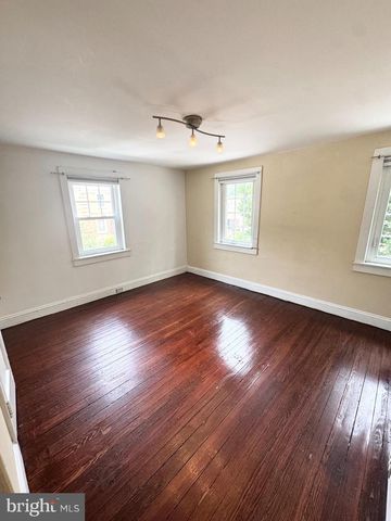 150 E HARTWELL LN, Philadelphia, PA 19118