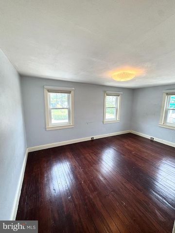 150 E HARTWELL LN, Philadelphia, PA 19118