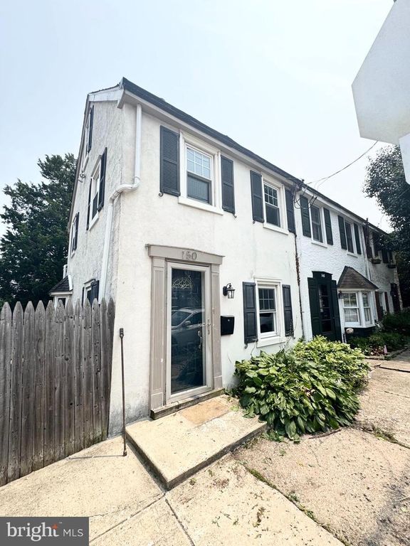 150 E HARTWELL LN, Philadelphia, PA 19118