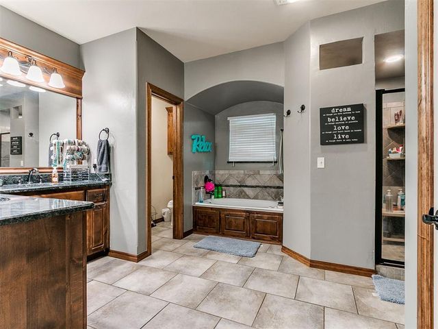 507 Arrowhead Drive, Tuttle, OK 73089