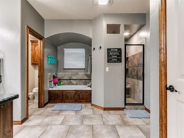 507 Arrowhead Drive, Tuttle, OK 73089