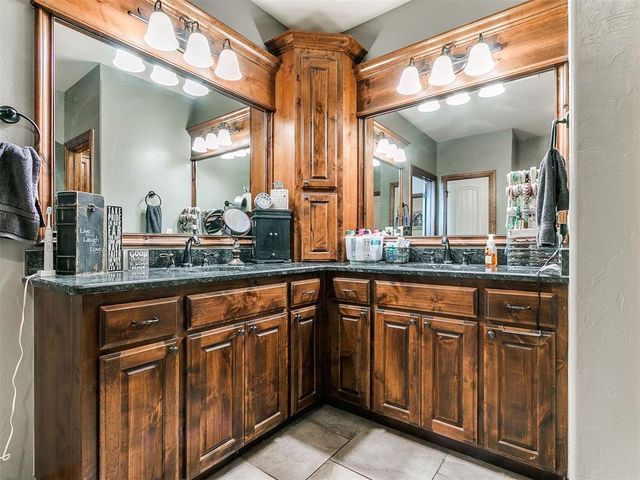 507 Arrowhead Drive, Tuttle, OK 73089