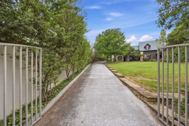 8304 Samora Court, Fort Worth, TX 76135
