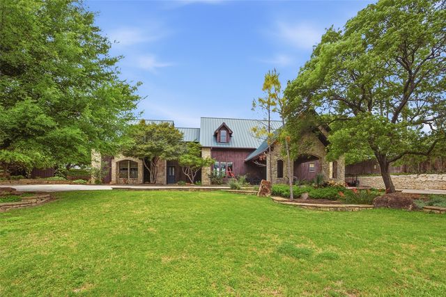 8304 Samora Court, Fort Worth, TX 76135