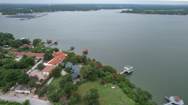 8304 Samora Court, Fort Worth, TX 76135