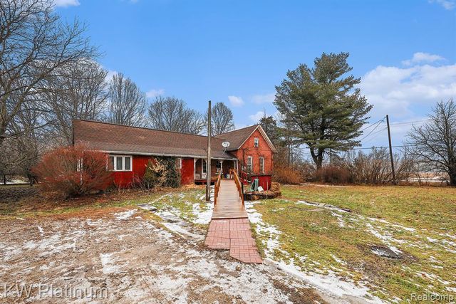 4202 Palms Road, Casco, MI 48064
