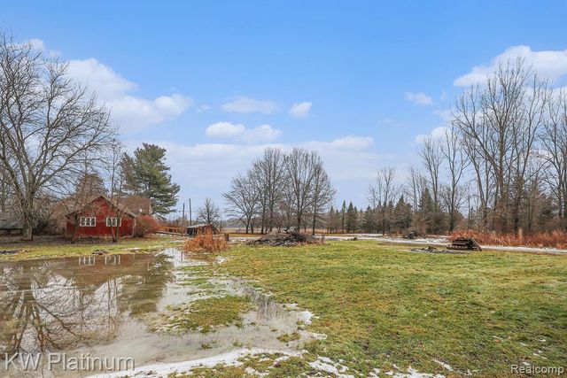 4202 Palms Road, Casco, MI 48064