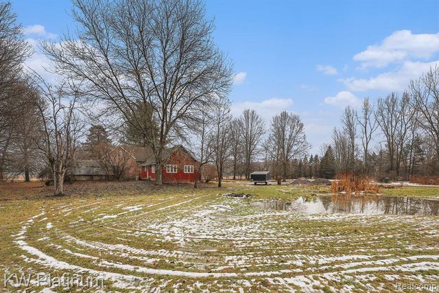4202 Palms Road, Casco, MI 48064
