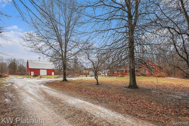 4202 Palms Road, Casco, MI 48064