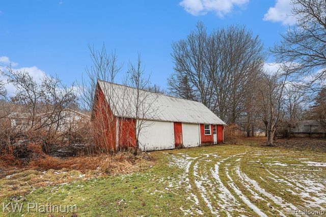 4202 Palms Road, Casco, MI 48064