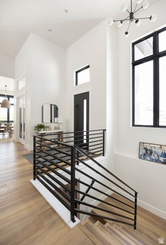 10241 S DIMPLE DELL LN, Sandy, UT 84092