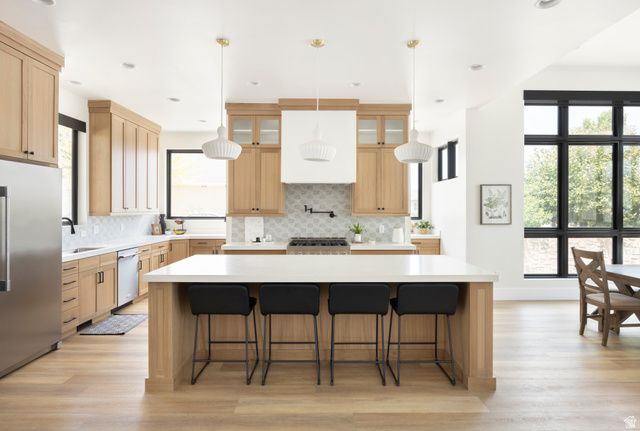 10241 S DIMPLE DELL LN, Sandy, UT 84092