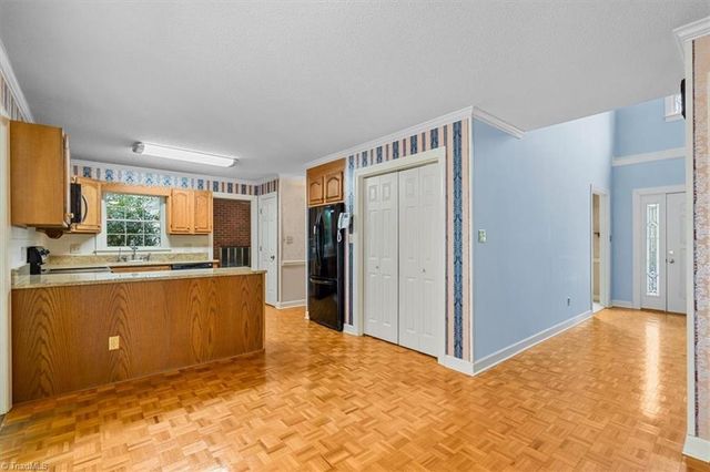 1616 Heathcliff Road, High Point, NC 27262