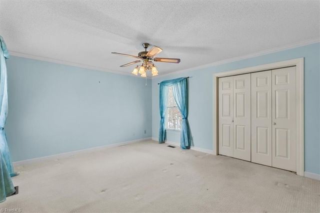 1616 Heathcliff Road, High Point, NC 27262