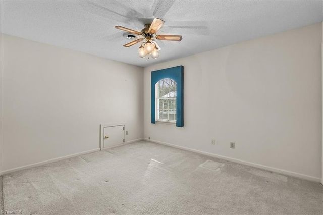 1616 Heathcliff Road, High Point, NC 27262