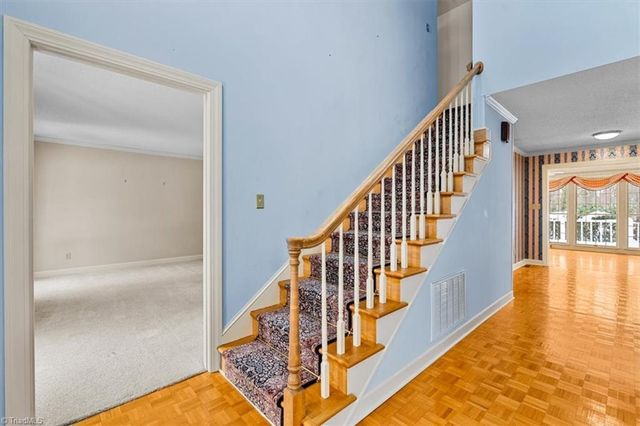 1616 Heathcliff Road, High Point, NC 27262