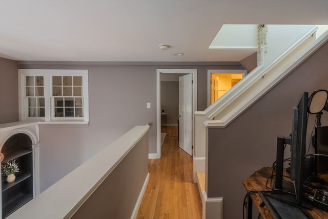 129 Essex St 8, Salem, MA 01970