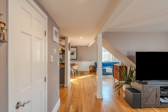 129 Essex St 8, Salem, MA 01970