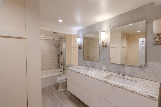 129 Essex St 8, Salem, MA 01970