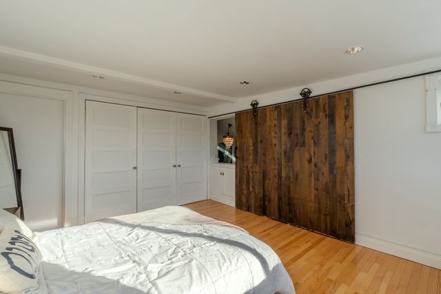 129 Essex St 8, Salem, MA 01970