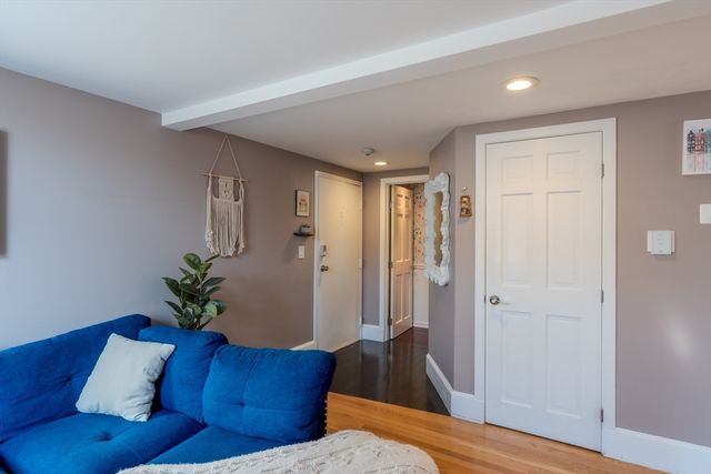 129 Essex St 8, Salem, MA 01970