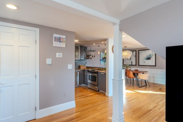 129 Essex St 8, Salem, MA 01970