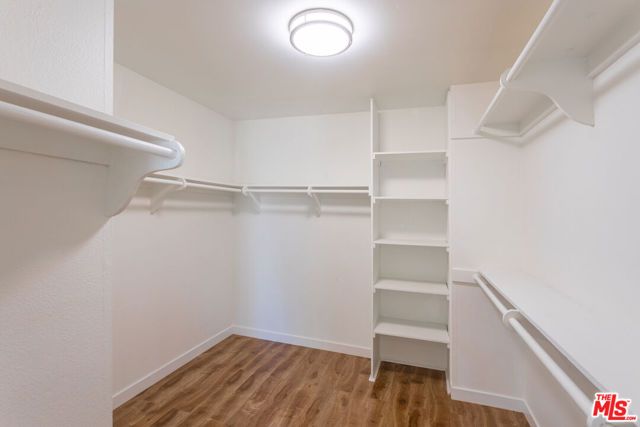 403 N Oakhurst Drive 303, Beverly Hills, CA 90210