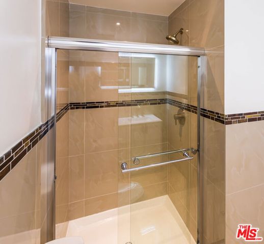 403 N Oakhurst Drive 303, Beverly Hills, CA 90210
