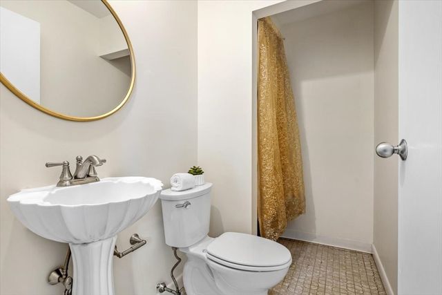 810 Tuckers Lane 810, Hingham, MA 02043