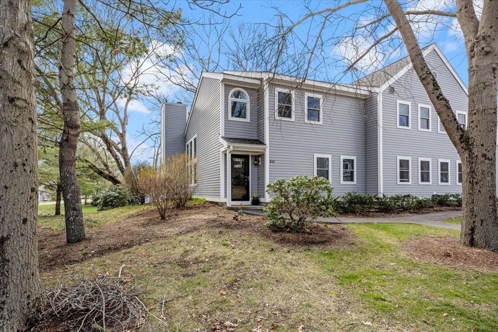 810 Tuckers Lane 810, Hingham, MA 02043
