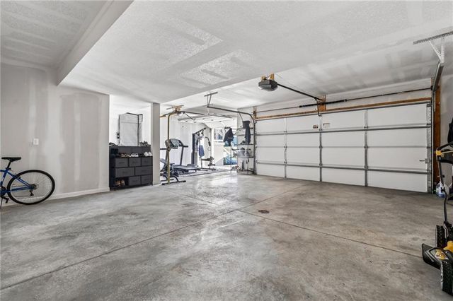 1012 Poplar Lane, Liberty, MO 64068