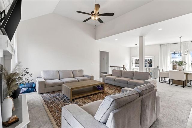 1012 Poplar Lane, Liberty, MO 64068