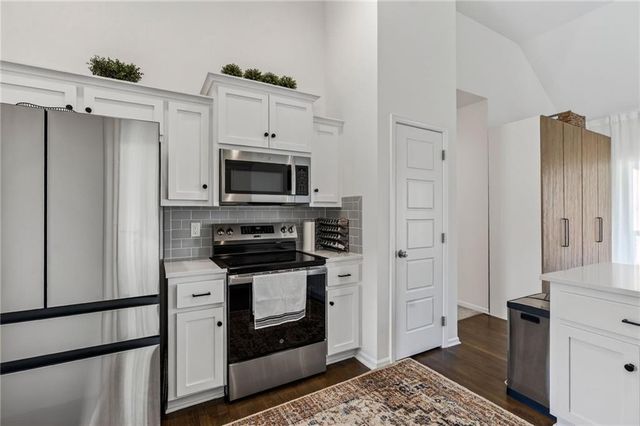 1012 Poplar Lane, Liberty, MO 64068