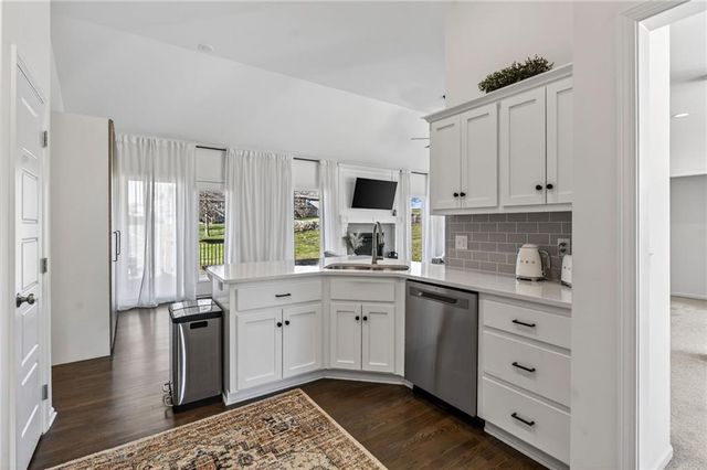 1012 Poplar Lane, Liberty, MO 64068