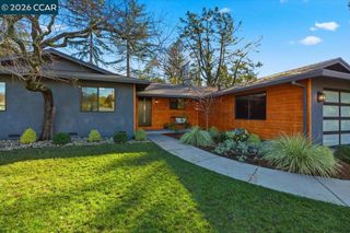 6 Sparrow Ct, Moraga, CA 94556