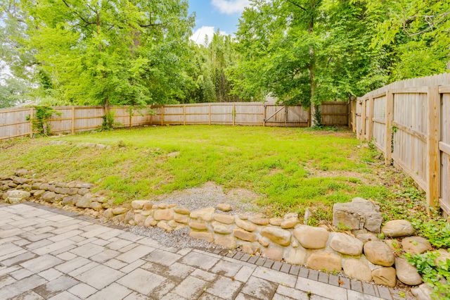 1127 W Mississippi Avenue, Chattanooga, TN 37405