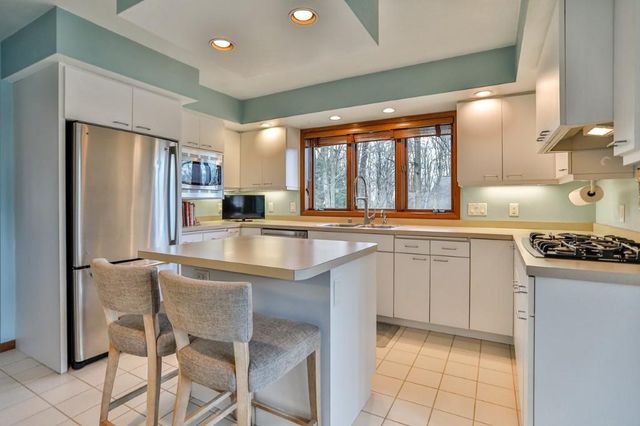 227238 CLIFFSIDE COURT, Wausau, WI 54401