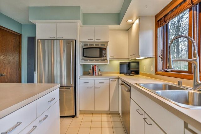 227238 CLIFFSIDE COURT, Wausau, WI 54401