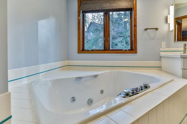 227238 CLIFFSIDE COURT, Wausau, WI 54401