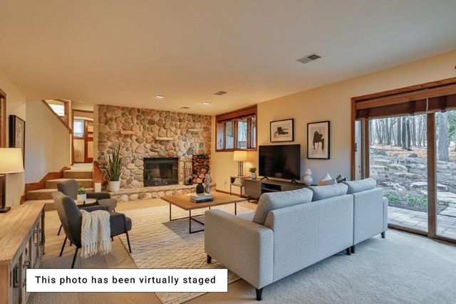 227238 CLIFFSIDE COURT, Wausau, WI 54401