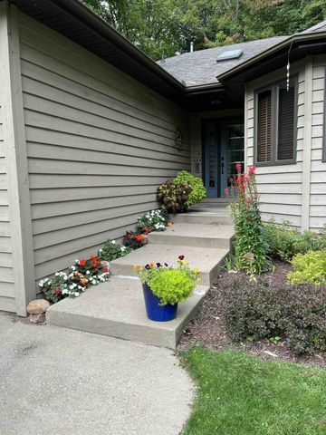 227238 CLIFFSIDE COURT, Wausau, WI 54401